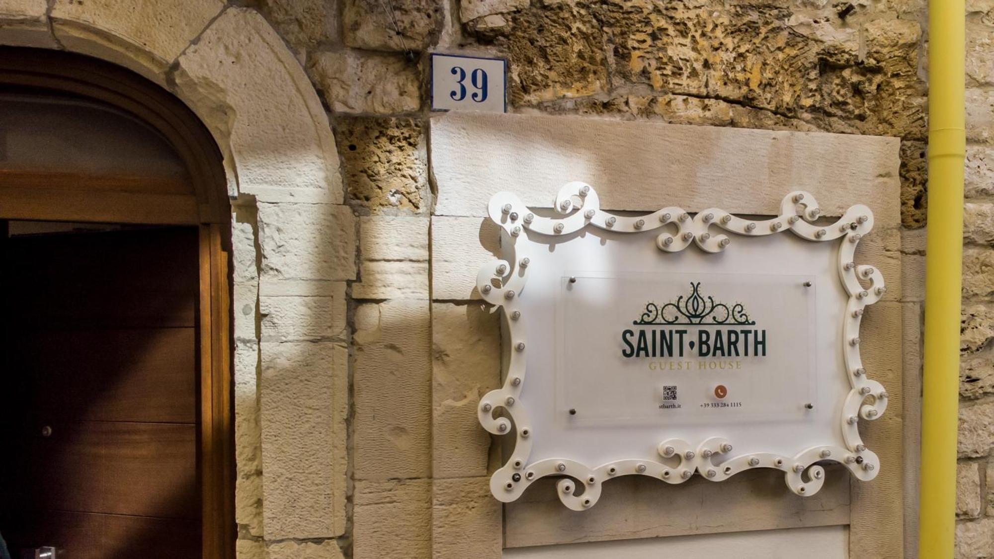 Saint Barth Guest House - Steps Loft In Бари Экстерьер фото